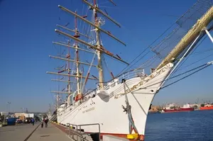 Das Segelschulschiff Dar Młodzieży 